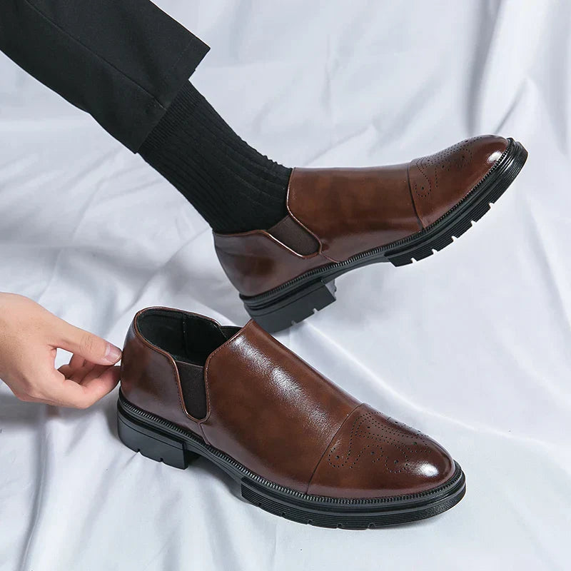 LEATHER SHOES